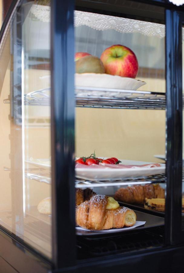 La Finestra Sul Colle Bed & Breakfast Parrana San Martino Luaran gambar