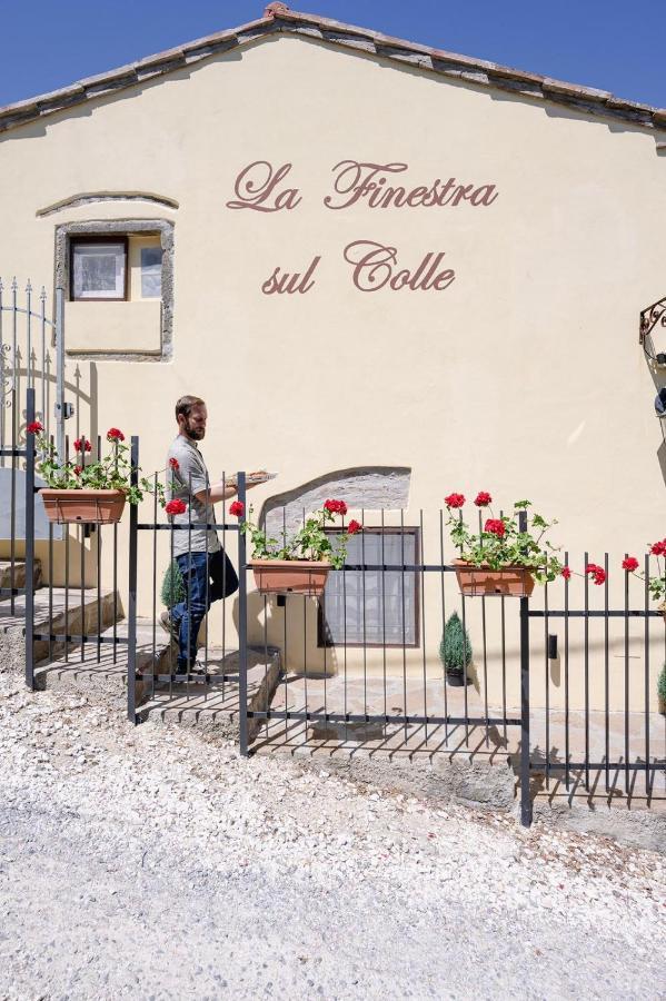 La Finestra Sul Colle Bed & Breakfast Parrana San Martino Luaran gambar